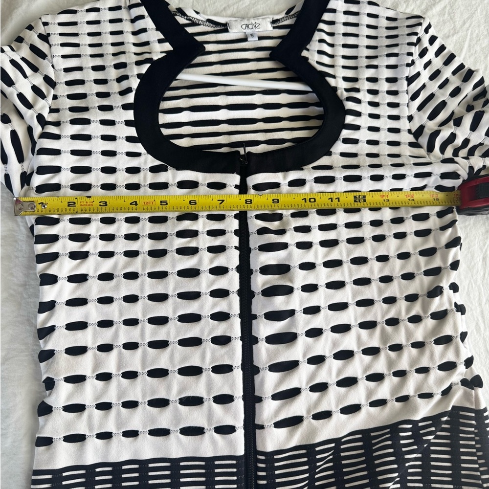 Cache Black And White Patterned Top Small - image 6